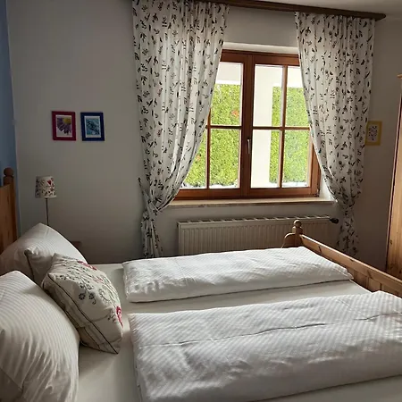 Iv Gemuetliche In Pool-position Lägenhet