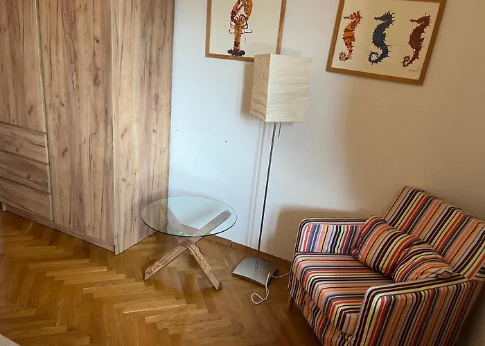 Iv Gemuetliche In Pool-position